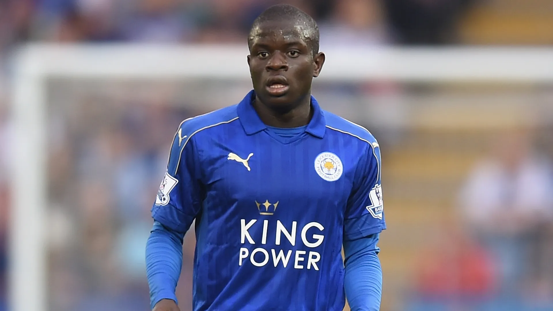 N’golo Kante đảm nhận vị trí tiền vệ tại Leicester City rất tốt