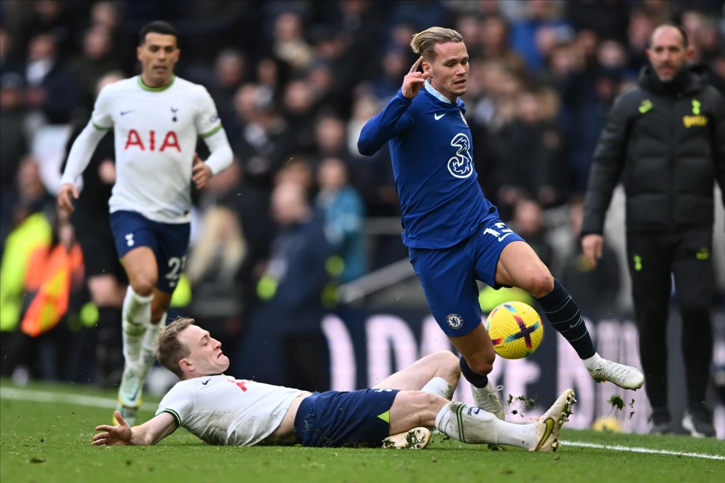 Tottenham vs Chelsea tại vòng 23 Premier League